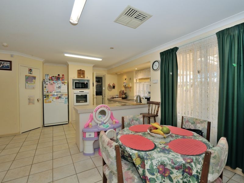 705 Safety Bay Road, Warnbro WA 6169