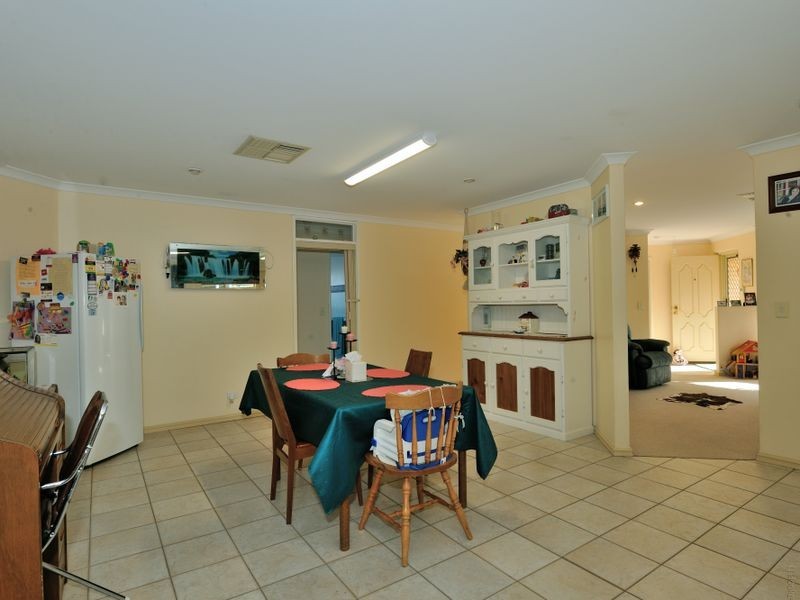 705 Safety Bay Road, Warnbro WA 6169