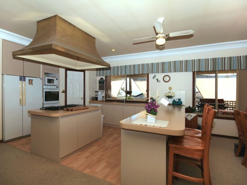 7 Vista Avenue, Rockingham WA 6168