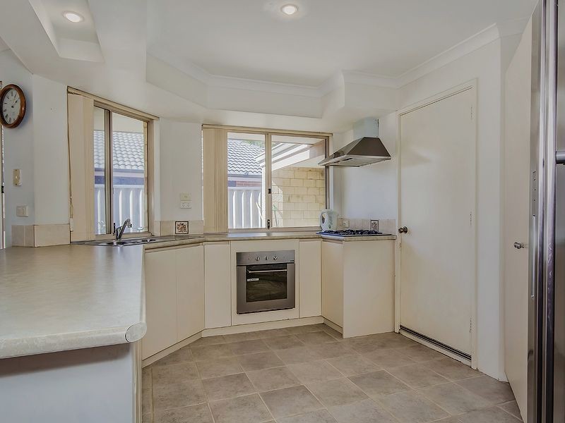 73 San Sebastian Boulevard, Port Kennedy WA 6172