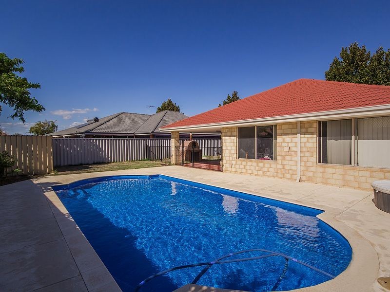 73 San Sebastian Boulevard, Port Kennedy WA 6172