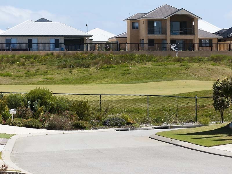 9 Ortona Crescent, Secret Harbour WA 6173