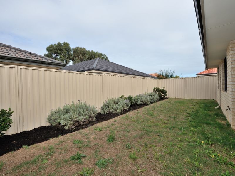 45 Kumarina Drive, Secret Harbour WA 6173