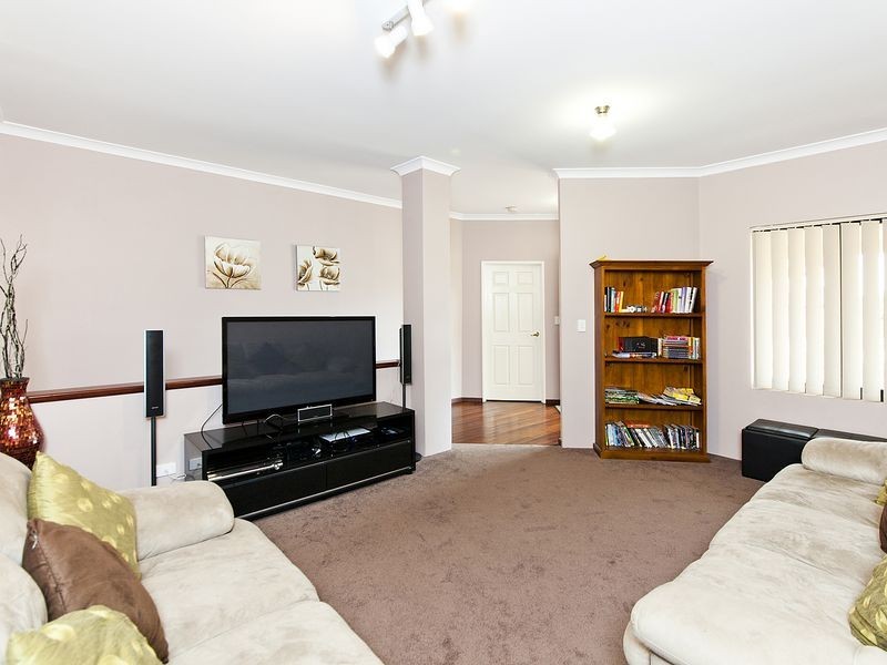 20 Durance Drive, Port Kennedy WA 6172