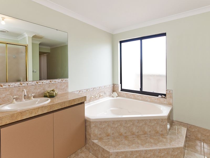 20 Durance Drive, Port Kennedy WA 6172