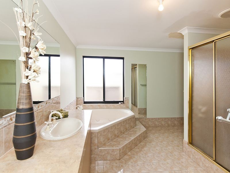 20 Durance Drive, Port Kennedy WA 6172