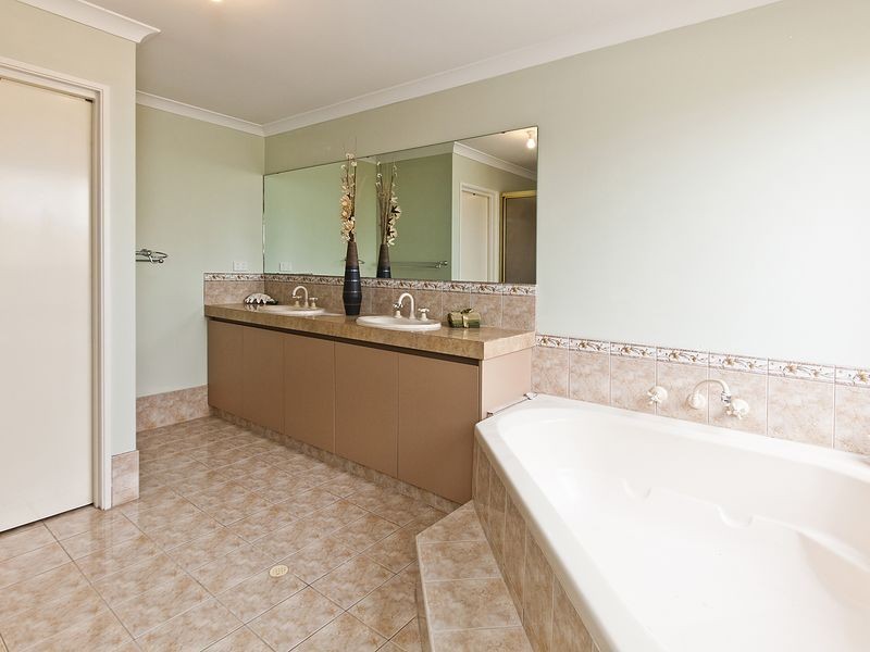 20 Durance Drive, Port Kennedy WA 6172