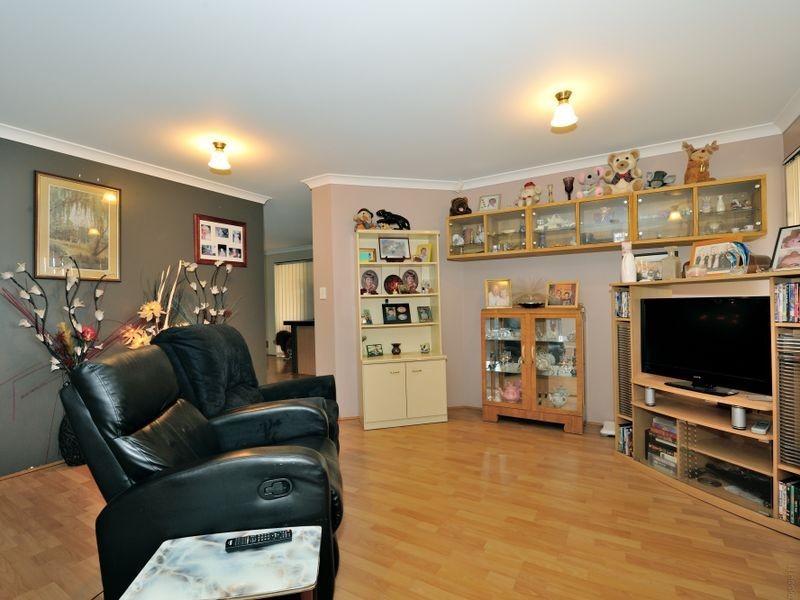 75 Fairview Drive, Waikiki WA 6169