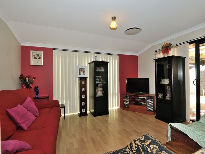 75 Fairview Drive, Waikiki WA 6169