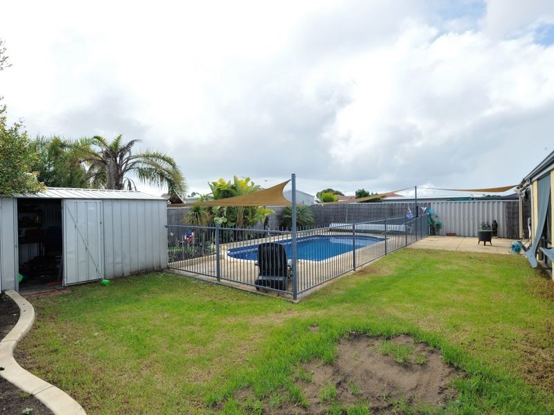 75 Fairview Drive, Waikiki WA 6169