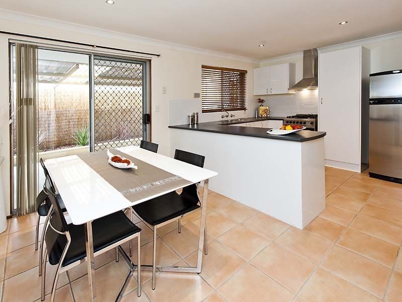 67 Cambridge Crescent, Cooloongup WA 6168