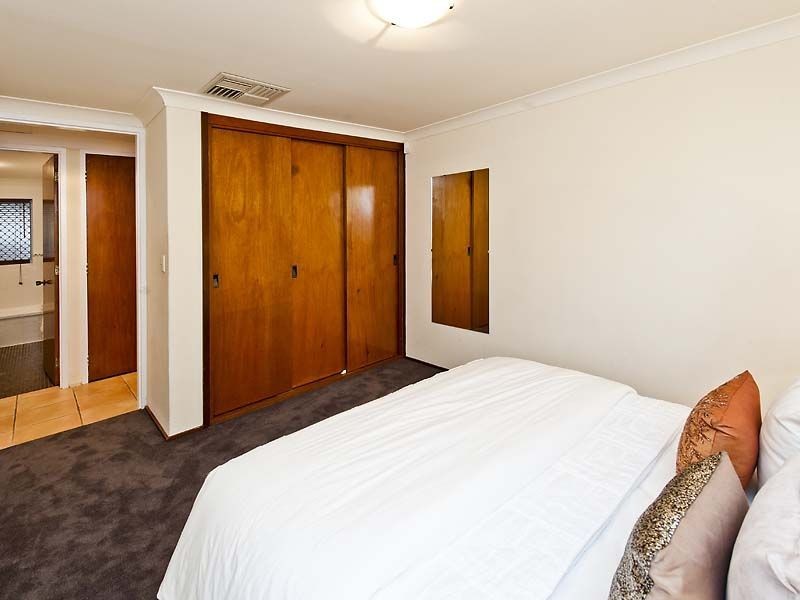 67 Cambridge Crescent, Cooloongup WA 6168