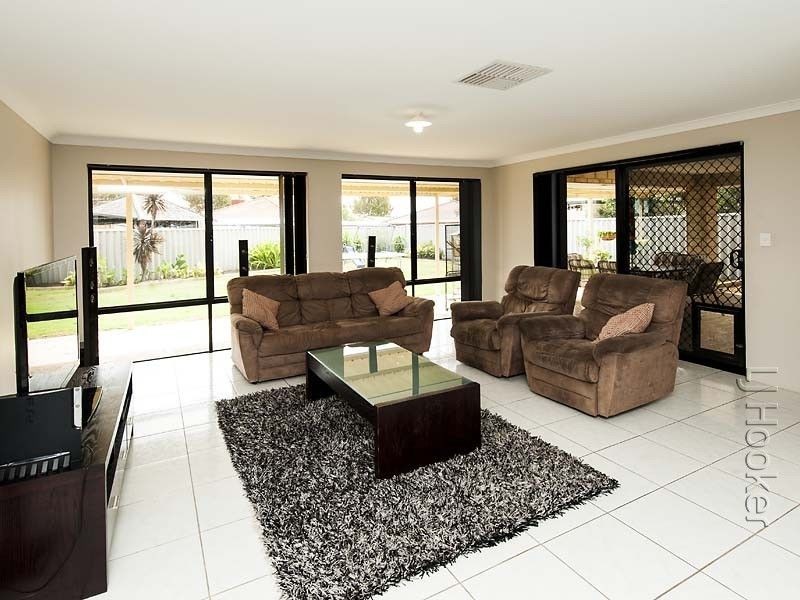 21 Merida Loop, Port Kennedy WA 6172