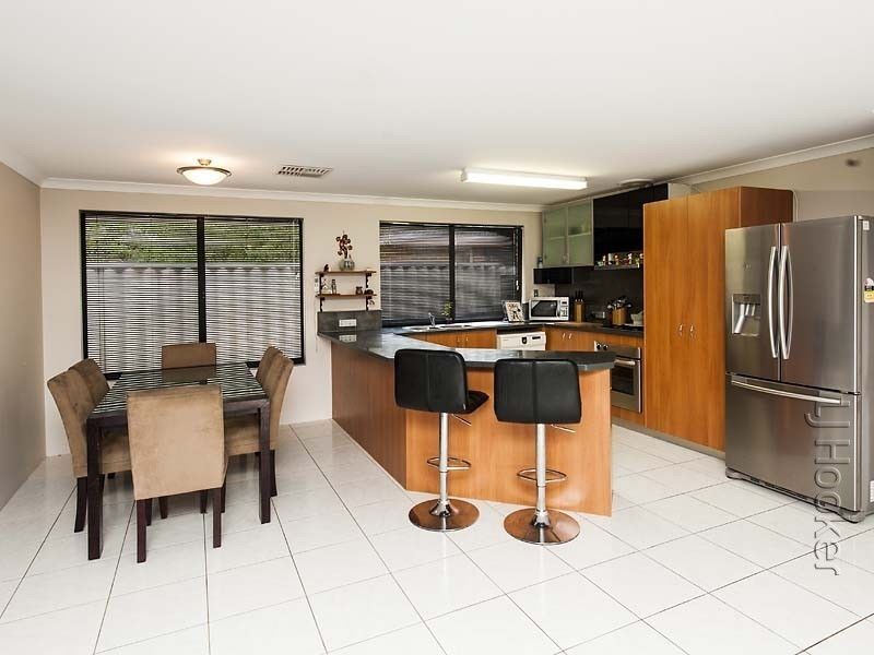 21 Merida Loop, Port Kennedy WA 6172