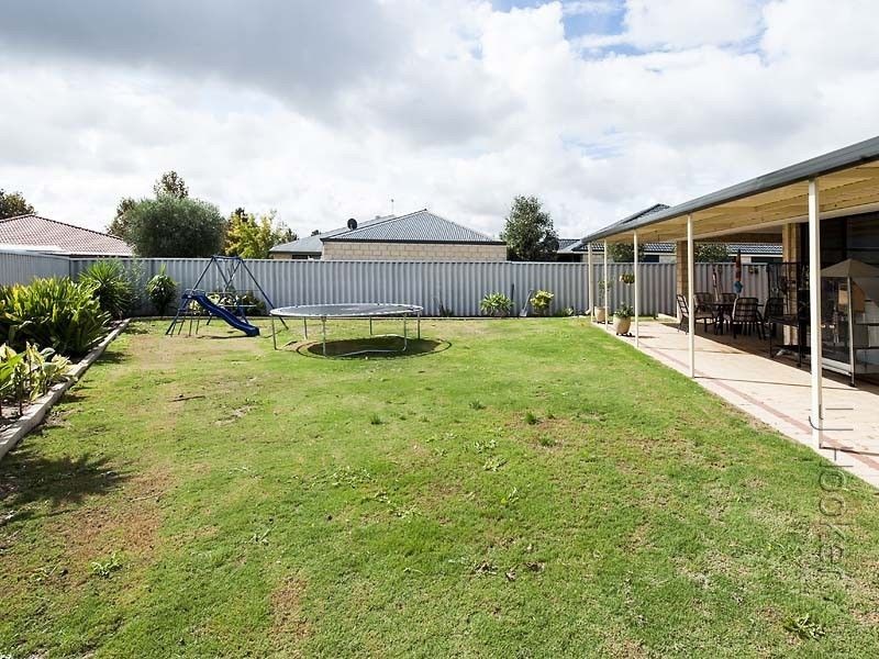 21 Merida Loop, Port Kennedy WA 6172