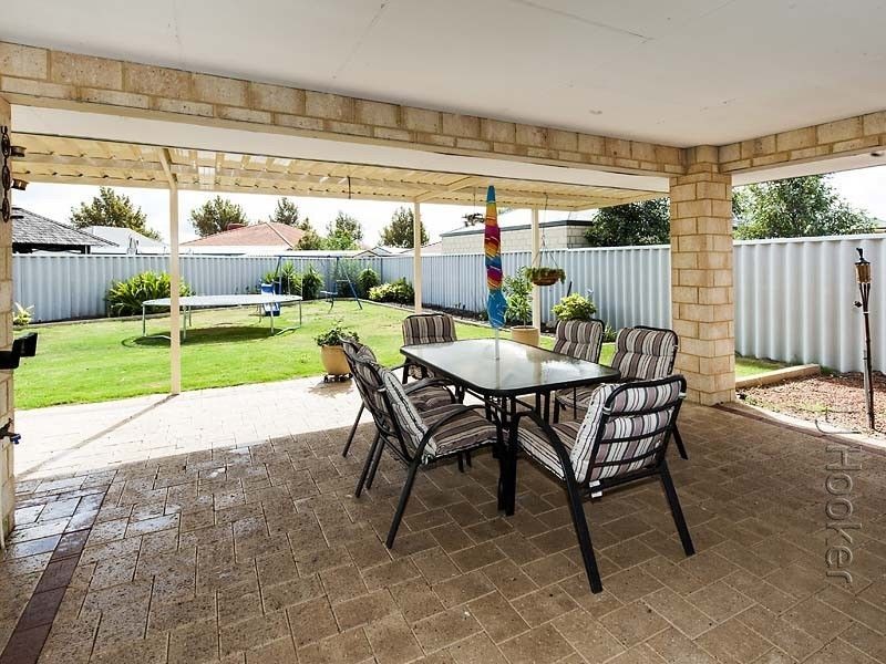21 Merida Loop, Port Kennedy WA 6172
