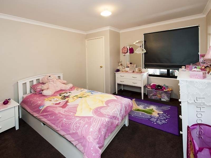 21 Merida Loop, Port Kennedy WA 6172