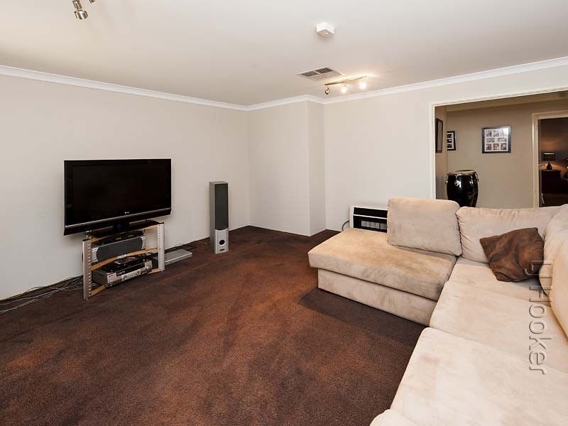 21 Merida Loop, Port Kennedy WA 6172