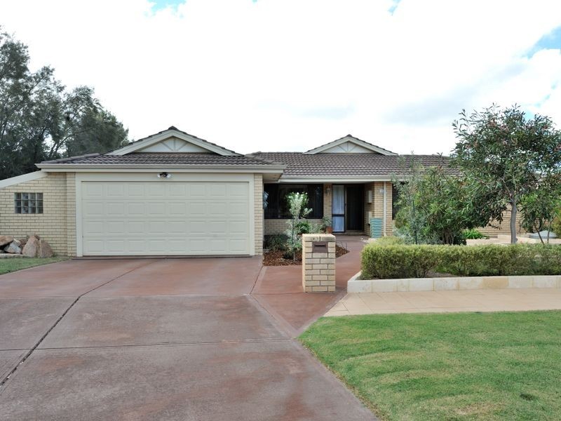 10 Bunbury Place, Rockingham WA 6168