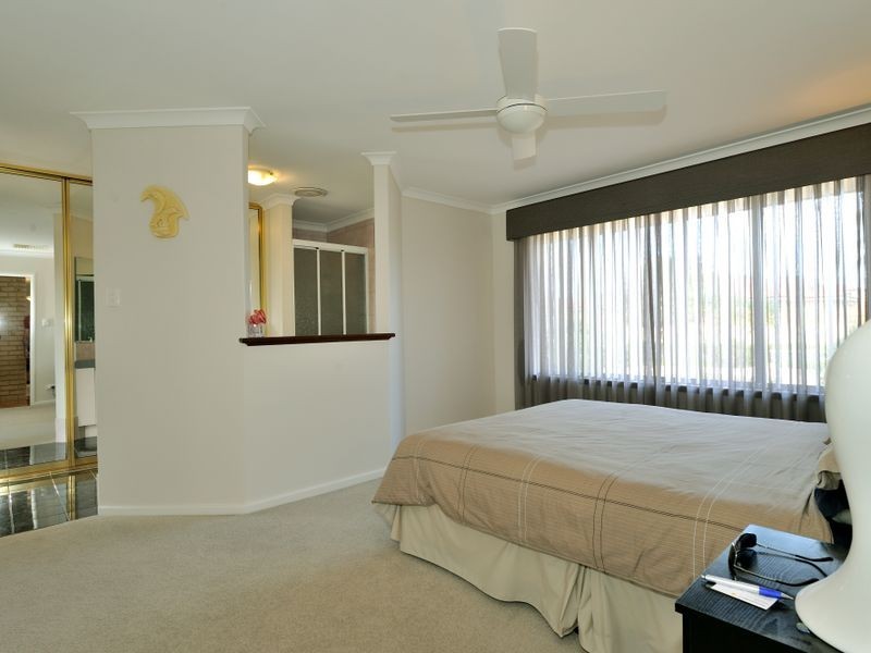 10 Bunbury Place, Rockingham WA 6168
