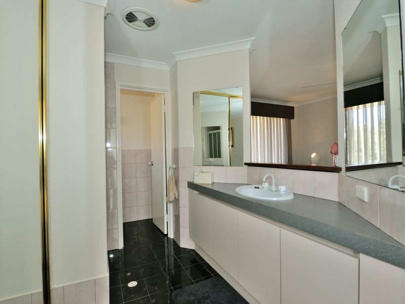 10 Bunbury Place, Rockingham WA 6168