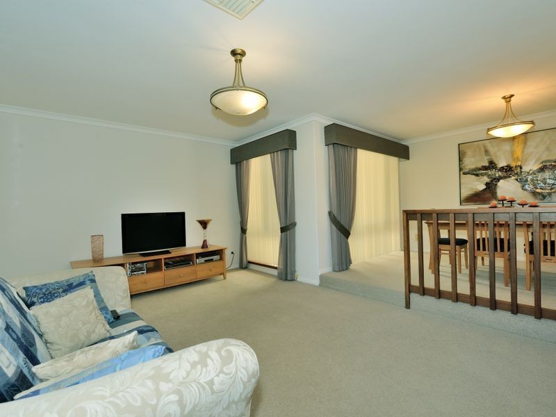10 Bunbury Place, Rockingham WA 6168