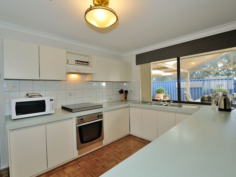 10 Bunbury Place, Rockingham WA 6168