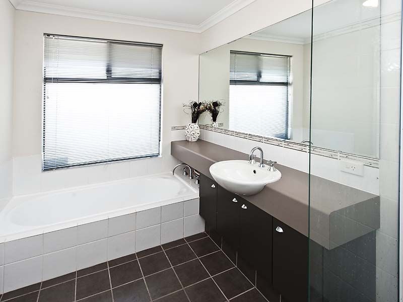 9 Gaston Road, Secret Harbour WA 6173