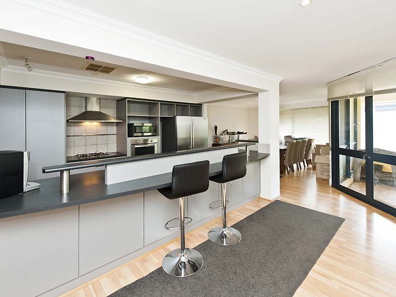 9 Gaston Road, Secret Harbour WA 6173