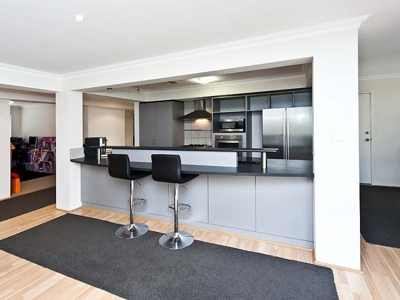 9 Gaston Road, Secret Harbour WA 6173