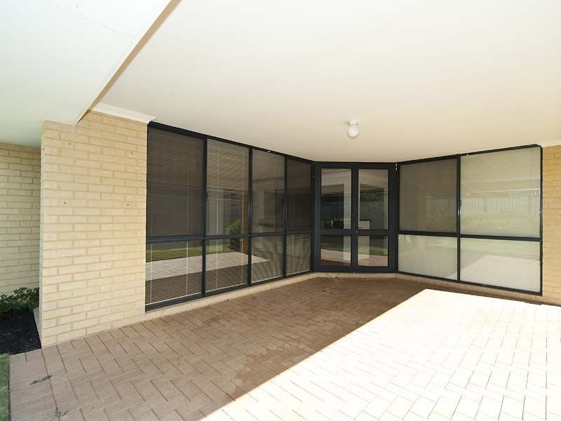 9 Gaston Road, Secret Harbour WA 6173