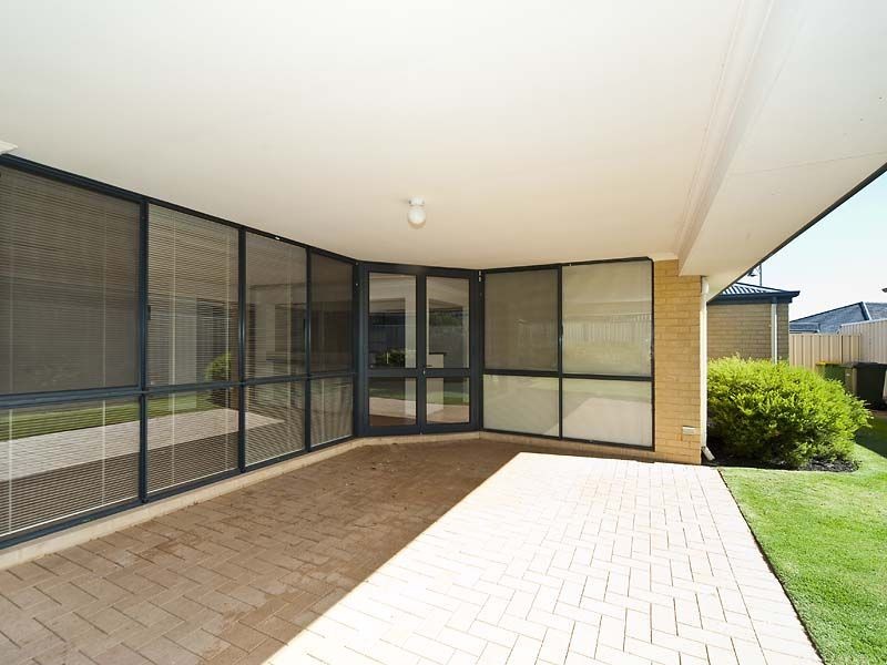 9 Gaston Road, Secret Harbour WA 6173