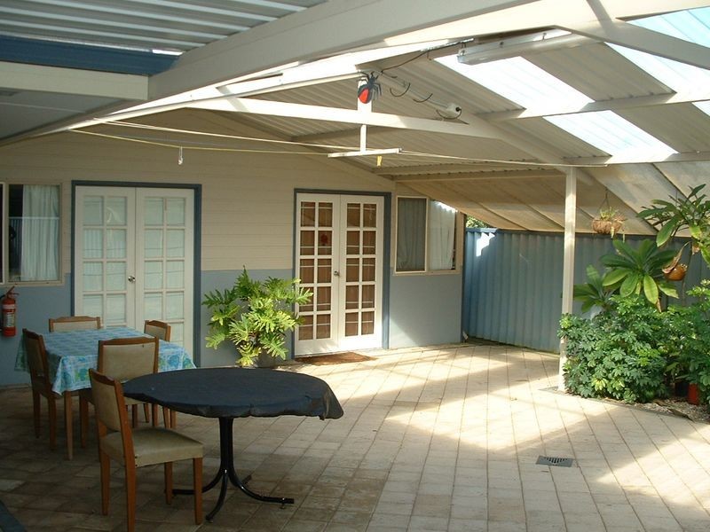 11 Flores Place, Waikiki WA 6169