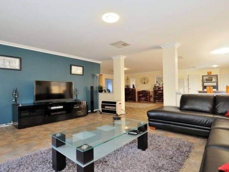 5 Freeling Road, Port Kennedy WA 6172