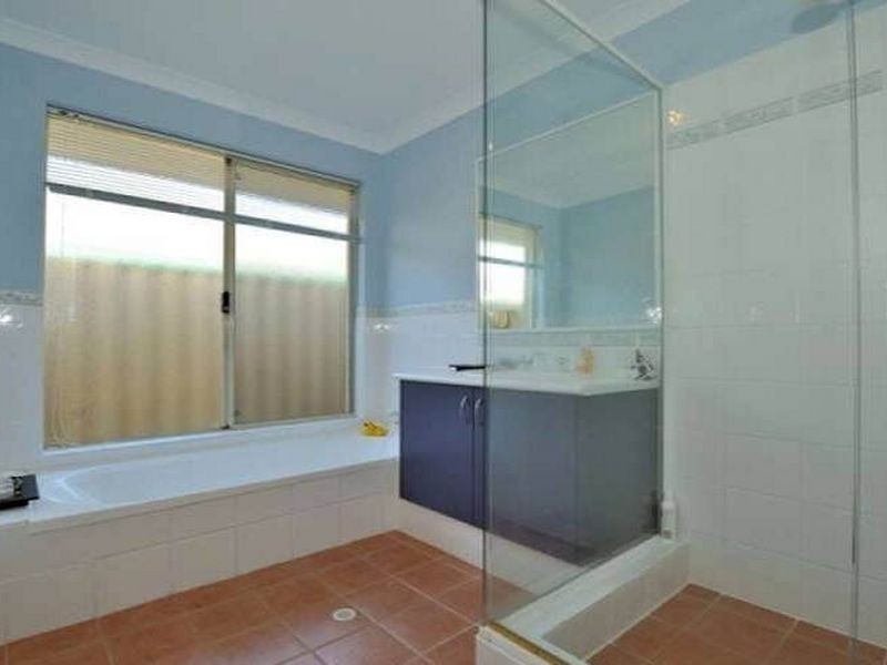 5 Freeling Road, Port Kennedy WA 6172