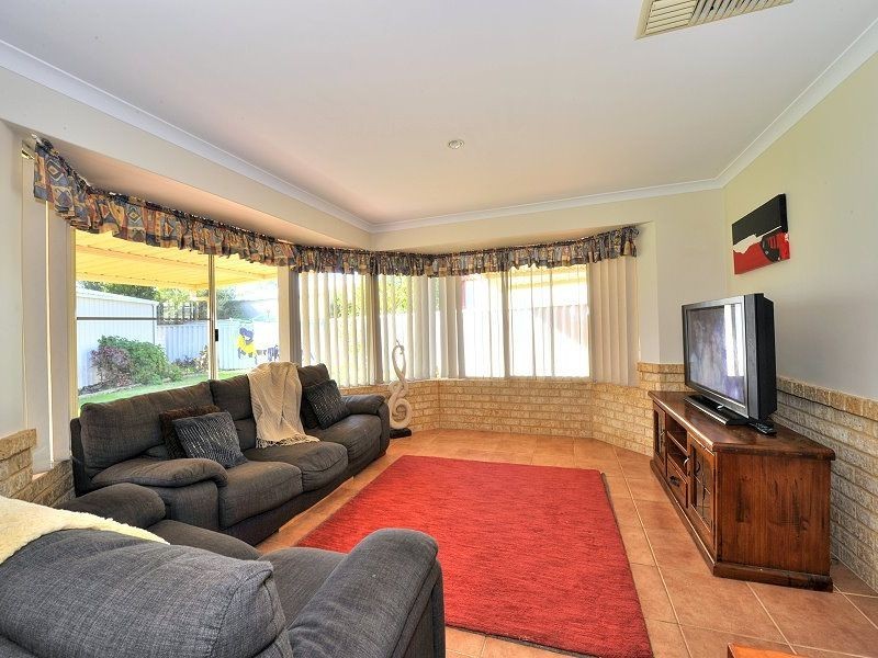 5 Pyrford Ramble, Erskine WA 6210