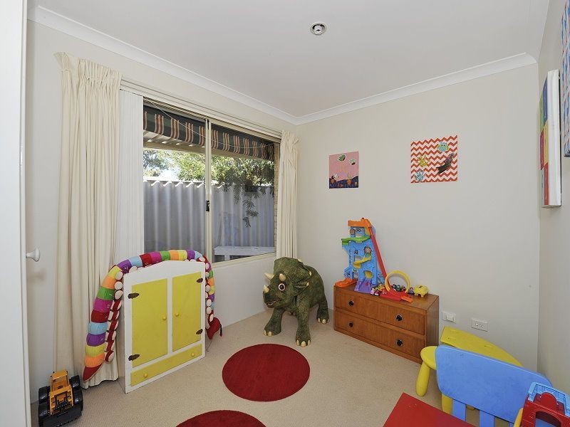 5 Pyrford Ramble, Erskine WA 6210