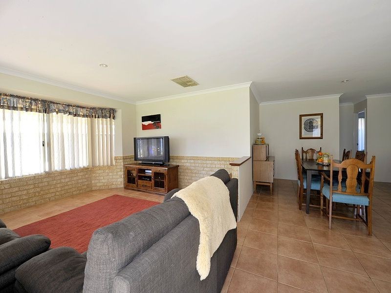 5 Pyrford Ramble, Erskine WA 6210