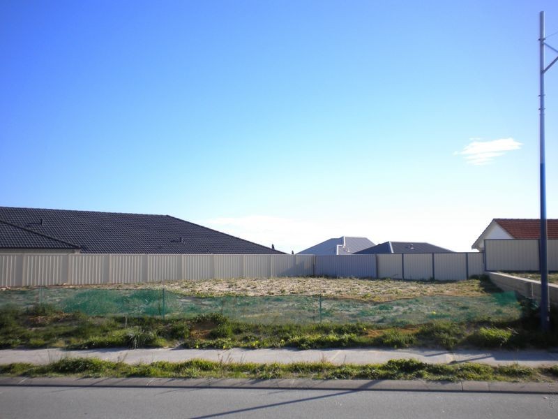 4 Eden Way, Secret Harbour WA 6173