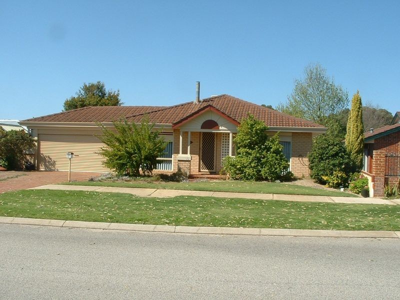 21 Cuthbertson Drive, Cooloongup WA 6168