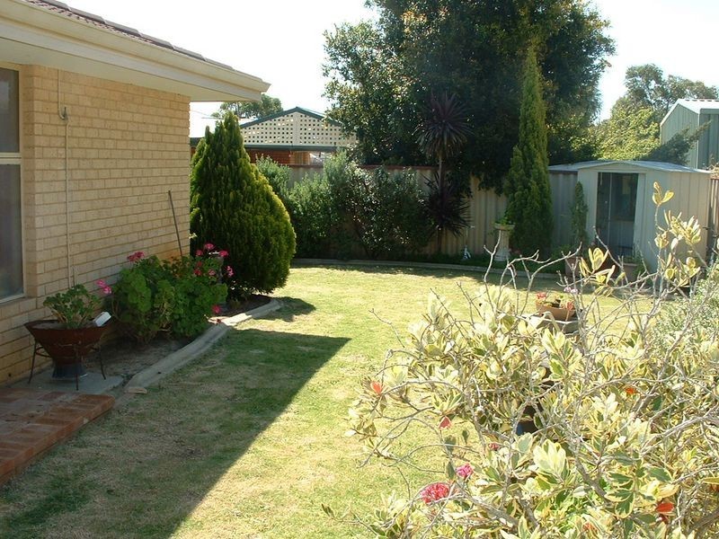 21 Cuthbertson Drive, Cooloongup WA 6168