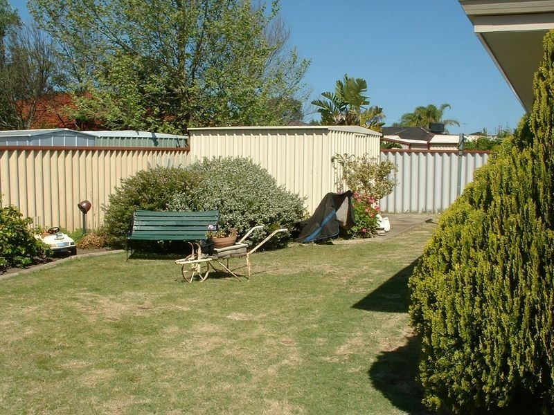 21 Cuthbertson Drive, Cooloongup WA 6168