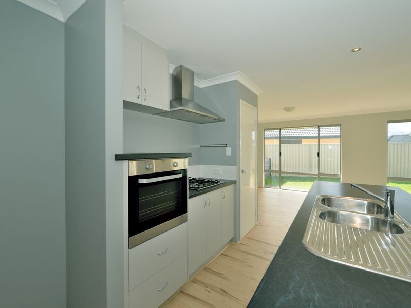 15 Kirra Road, Secret Harbour WA 6173