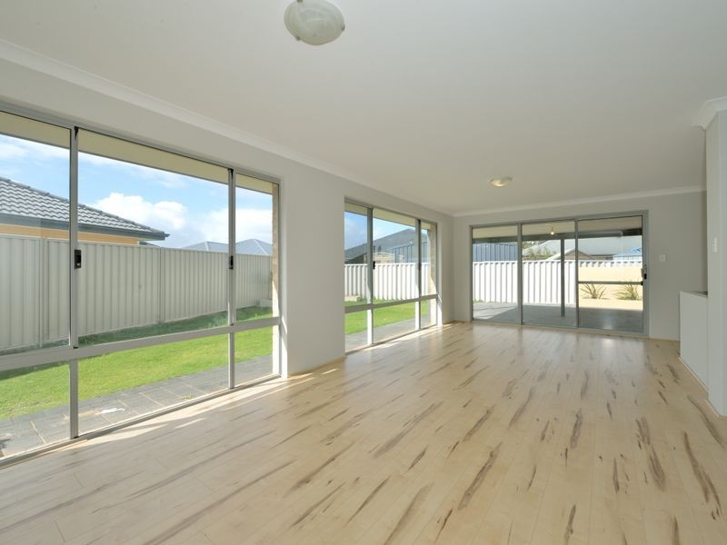 15 Kirra Road, Secret Harbour WA 6173