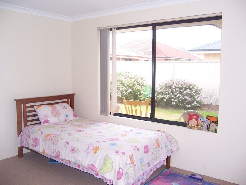 18 Voltaire Way, Secret Harbour WA 6173