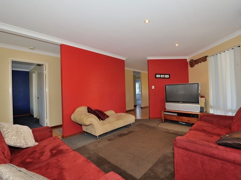 21 Wittecarra Crescent, Port Kennedy WA 6172