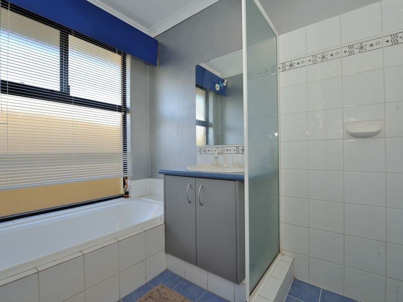 21 Wittecarra Crescent, Port Kennedy WA 6172