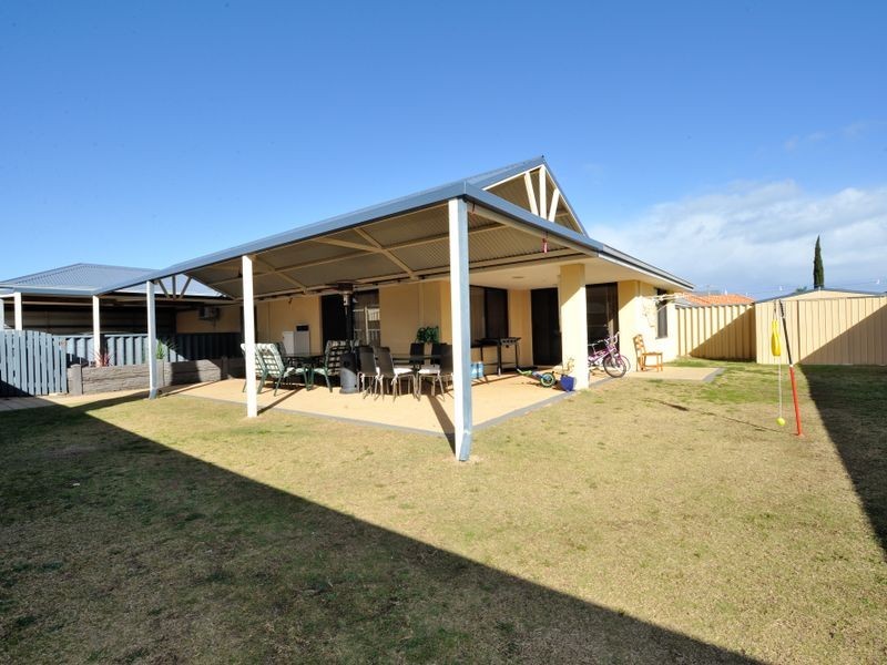 21 Wittecarra Crescent, Port Kennedy WA 6172