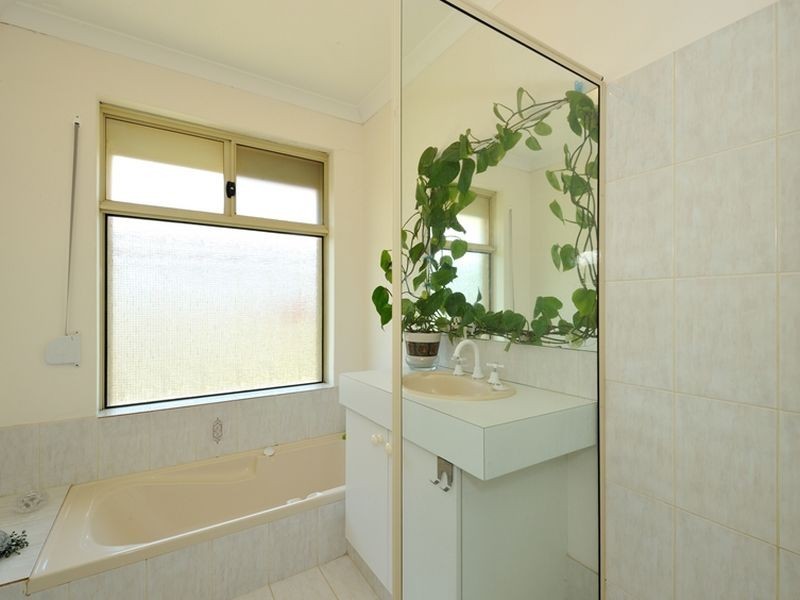53 Manly Crescent, Warnbro WA 6169