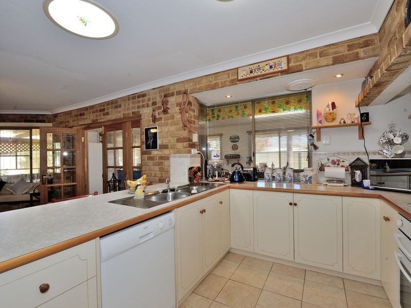 68 Leeuwin Parade, Rockingham WA 6168